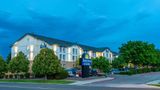 Days Inn & Suites Denver Intl Airport Exterior