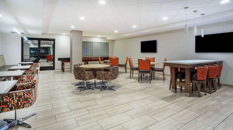 <b>Days Inn & Suites Denver Intl Airport Lobby</b>. Images powered by <a href="https://iceportal.shijigroup.com/" title="IcePortal" target="_blank">IcePortal</a>.