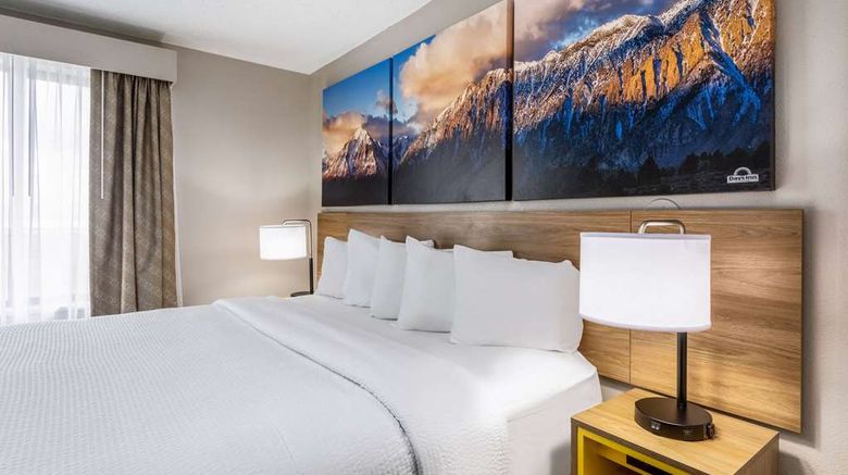 <b>Days Inn & Suites Denver Intl Airport Suite</b>. Images powered by <a href="https://iceportal.shijigroup.com/" title="IcePortal" target="_blank">IcePortal</a>.