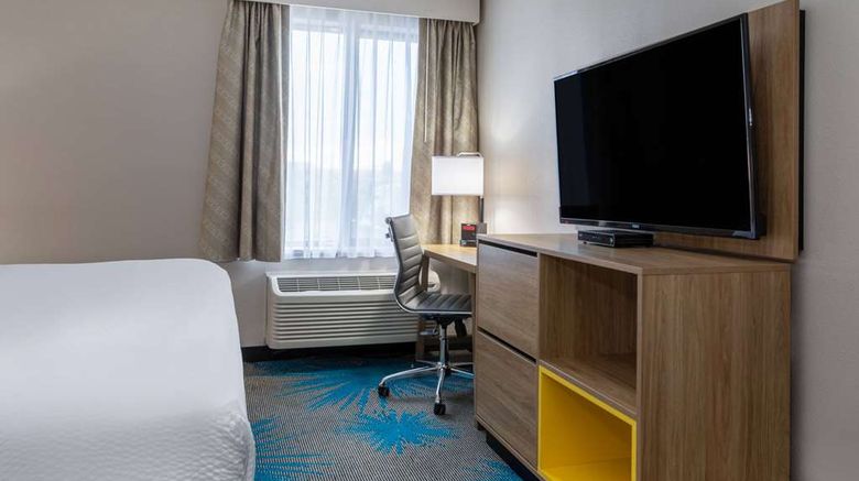 <b>Days Inn & Suites Denver Intl Airport Room</b>. Images powered by <a href="https://iceportal.shijigroup.com/" title="IcePortal" target="_blank">IcePortal</a>.