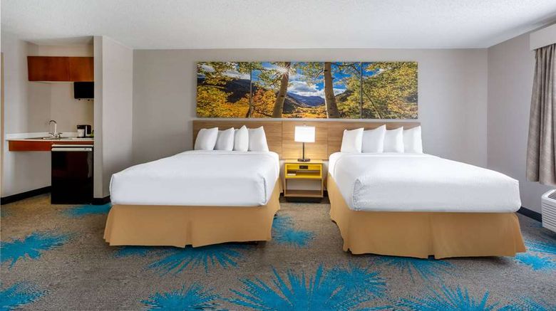 <b>Days Inn & Suites Denver Intl Airport Suite</b>. Images powered by <a href="https://iceportal.shijigroup.com/" title="IcePortal" target="_blank">IcePortal</a>.