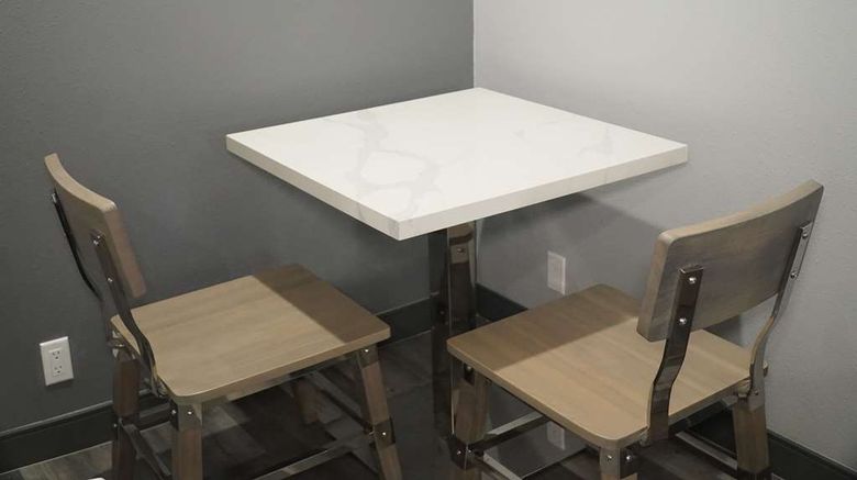 <b>Travelodge Whittier Room</b>. Images powered by <a href="https://iceportal.shijigroup.com/" title="IcePortal" target="_blank">IcePortal</a>.