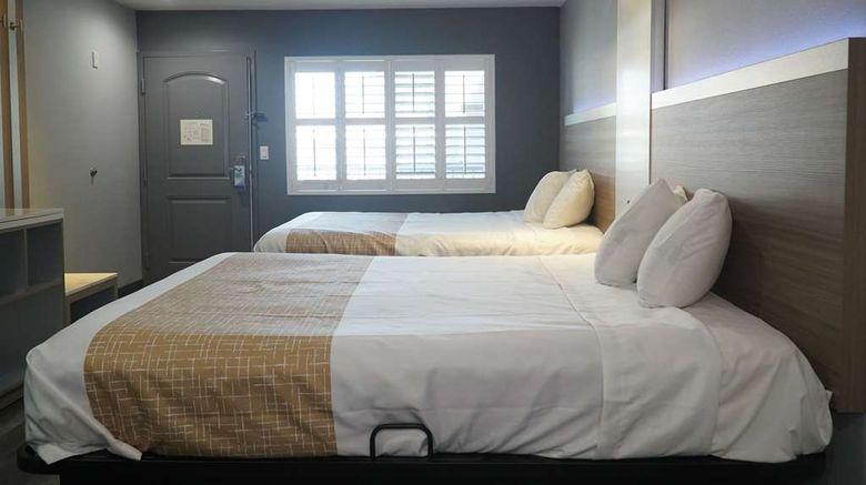 <b>Travelodge Whittier Room</b>. Images powered by <a href="https://iceportal.shijigroup.com/" title="IcePortal" target="_blank">IcePortal</a>.