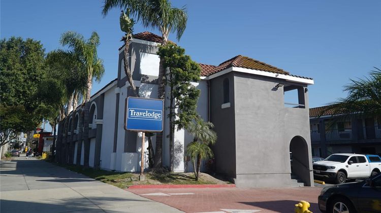 Travelodge Whittier Exterior