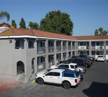 Travelodge Whittier Exterior