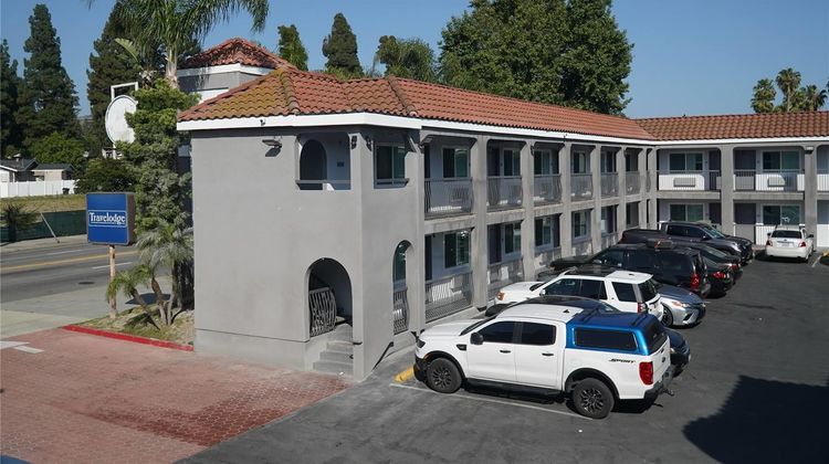 Travelodge Whittier Exterior