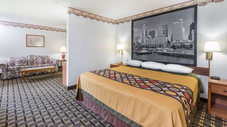 <b>Super 8 Coshocton Roscoe Village Suite</b>. Images powered by <a href="https://iceportal.shijigroup.com/" title="IcePortal" target="_blank">IcePortal</a>.