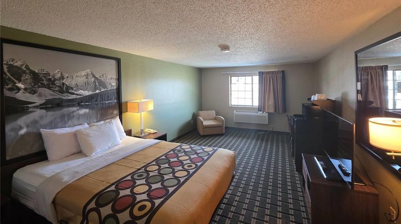 <b>Super 8 Coshocton Roscoe Village Room</b>. Images powered by <a href="https://iceportal.shijigroup.com/" title="IcePortal" target="_blank">IcePortal</a>.