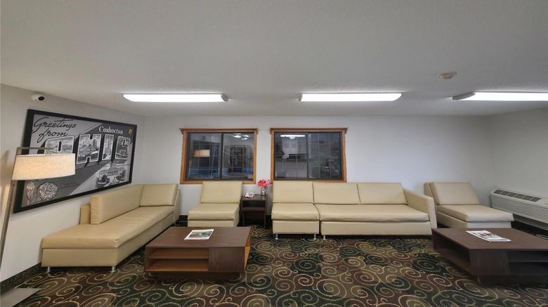 <b>Super 8 Coshocton Roscoe Village Lobby</b>. Images powered by <a href="https://iceportal.shijigroup.com/" title="IcePortal" target="_blank">IcePortal</a>.