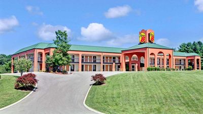 Super 8 Knoxville East