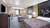 Super 8 Knoxville East Suite