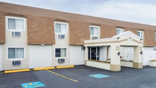 Super 8 Bangor