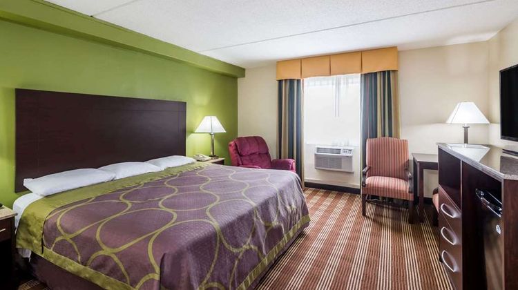 Super 8 Bangor Room