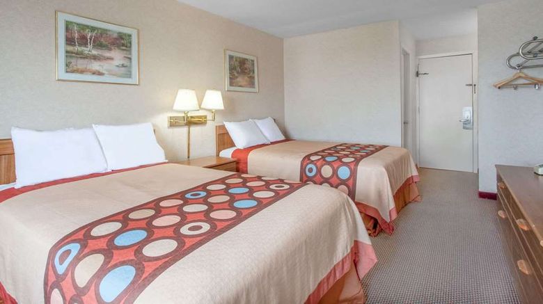 <b>Super 8 Carlisle North Room</b>. Images powered by <a href="https://iceportal.shijigroup.com/" title="IcePortal" target="_blank">IcePortal</a>.