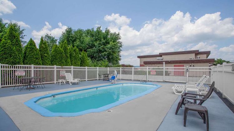 Super 8 Carlisle North Pool