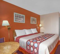 Super 8 Carlisle North Room