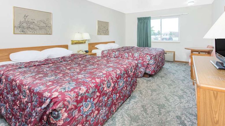 <b>Super 8 Escanaba Room</b>. Images powered by <a href="https://iceportal.shijigroup.com/" title="IcePortal" target="_blank">IcePortal</a>.