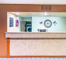 Super 8 Trinidad Lobby