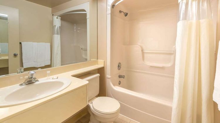Howard Johnson Tillsonburg Room