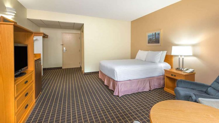 Howard Johnson Tillsonburg Room