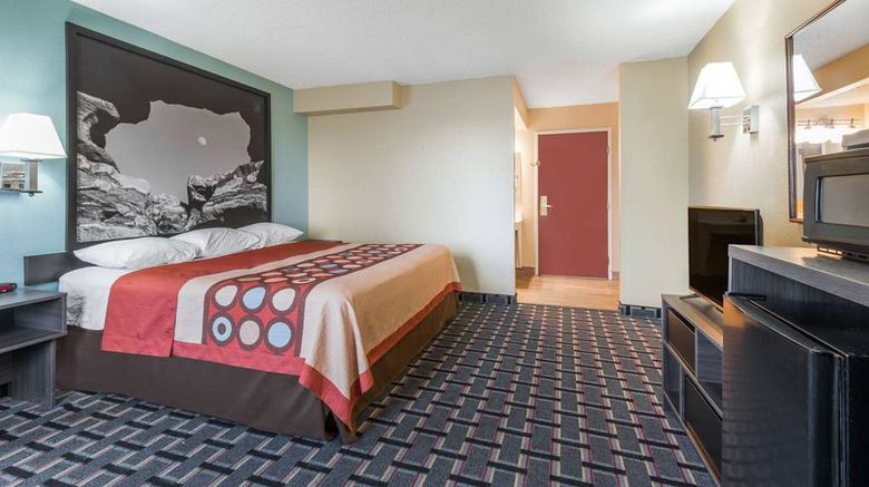 <b>Super 8 Henderson North East Denver Room</b>. Images powered by <a href="https://iceportal.shijigroup.com/" title="IcePortal" target="_blank">IcePortal</a>.