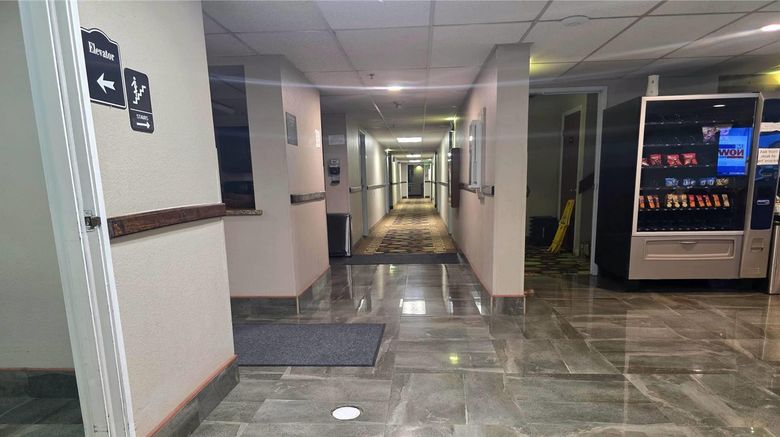 <b>Super 8 Henderson North East Denver Lobby</b>. Images powered by <a href="https://iceportal.shijigroup.com/" title="IcePortal" target="_blank">IcePortal</a>.