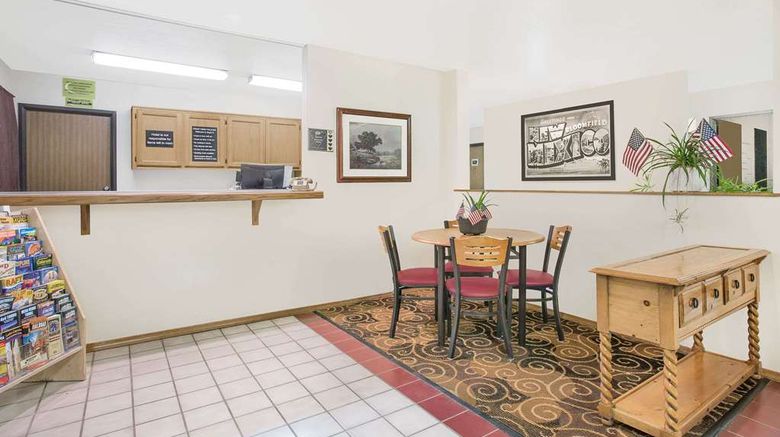 <b>Super 8 Bloomfield Lobby</b>. Images powered by <a href="https://iceportal.shijigroup.com/" title="IcePortal" target="_blank">IcePortal</a>.