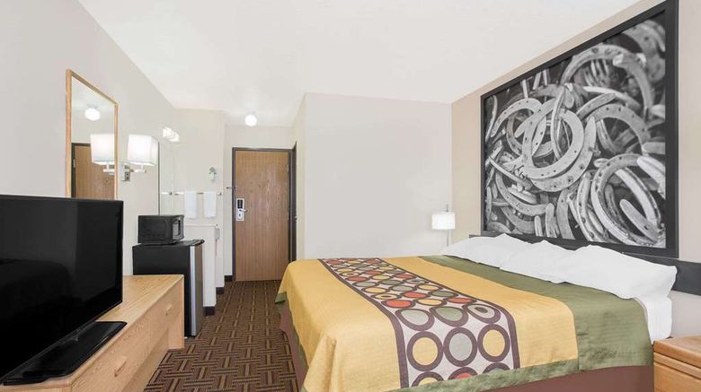 <b>Super 8 Bloomfield Room</b>. Images powered by <a href="https://iceportal.shijigroup.com/" title="IcePortal" target="_blank">IcePortal</a>.