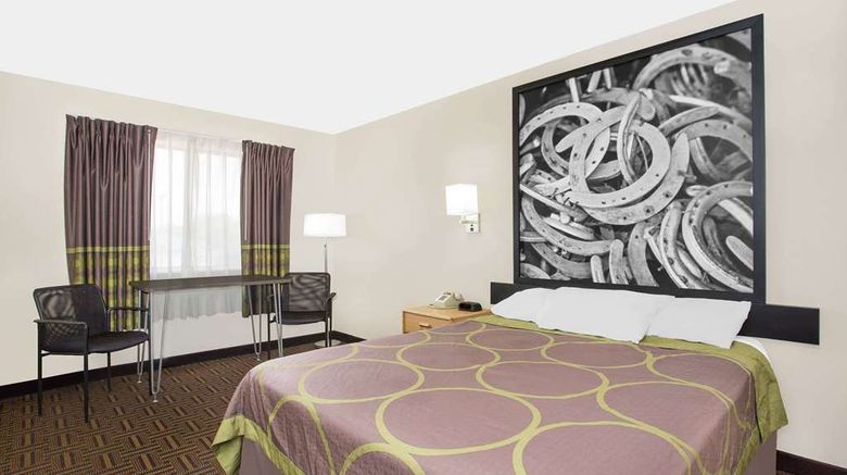 <b>Super 8 Bloomfield Room</b>. Images powered by <a href="https://iceportal.shijigroup.com/" title="IcePortal" target="_blank">IcePortal</a>.