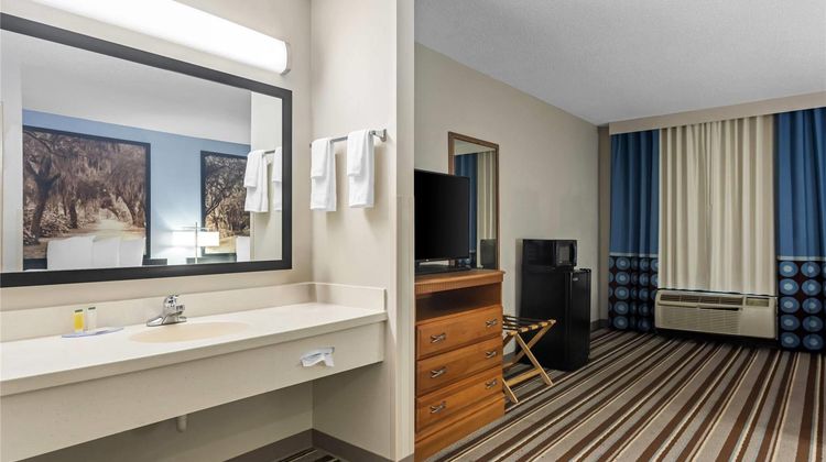 Super 8 Valdosta/Conf Center Area Room
