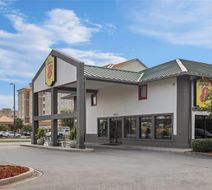 Super 8 Valdosta/Conf Center Area Exterior