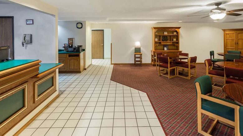 <b>Super 8 Reedsburg Lobby</b>. Images powered by <a href="https://iceportal.shijigroup.com/" title="IcePortal" target="_blank">IcePortal</a>.