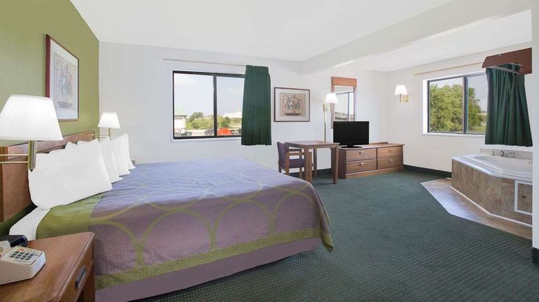 <b>Super 8 Chillicothe Suite</b>. Images powered by <a href="https://iceportal.shijigroup.com/" title="IcePortal" target="_blank">IcePortal</a>.