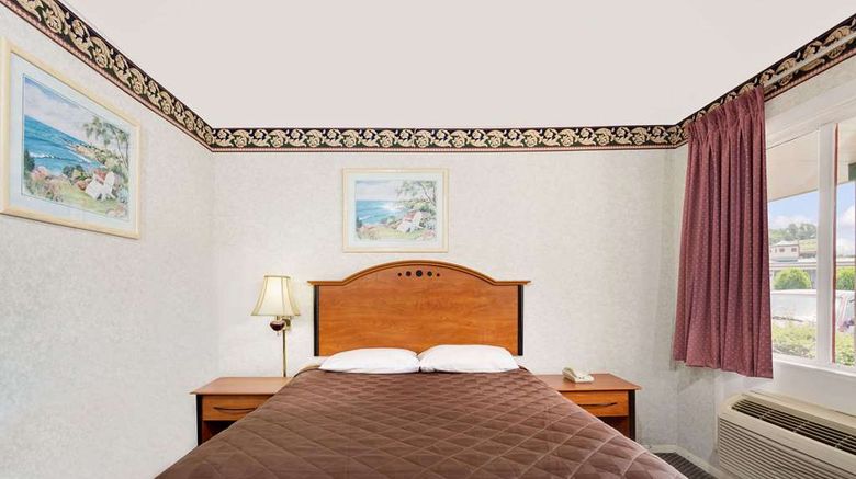 <b>Knights Inn Madison Heights Lynchburg Room</b>. Images powered by <a href="https://iceportal.shijigroup.com/" title="IcePortal" target="_blank">IcePortal</a>.