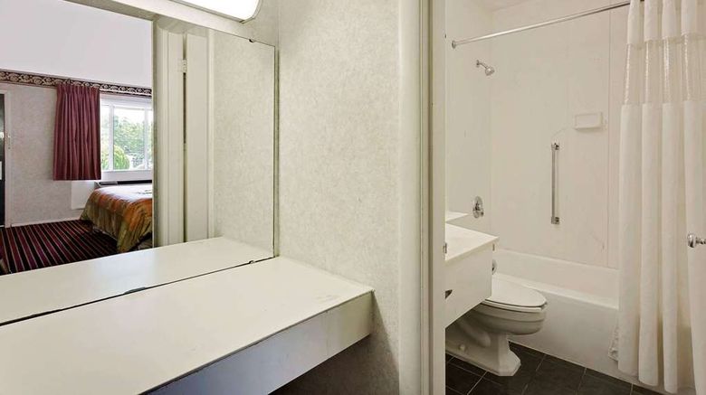 <b>Knights Inn Madison Heights Lynchburg Room</b>. Images powered by <a href="https://iceportal.shijigroup.com/" title="IcePortal" target="_blank">IcePortal</a>.
