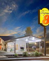 Super 8 Alturas