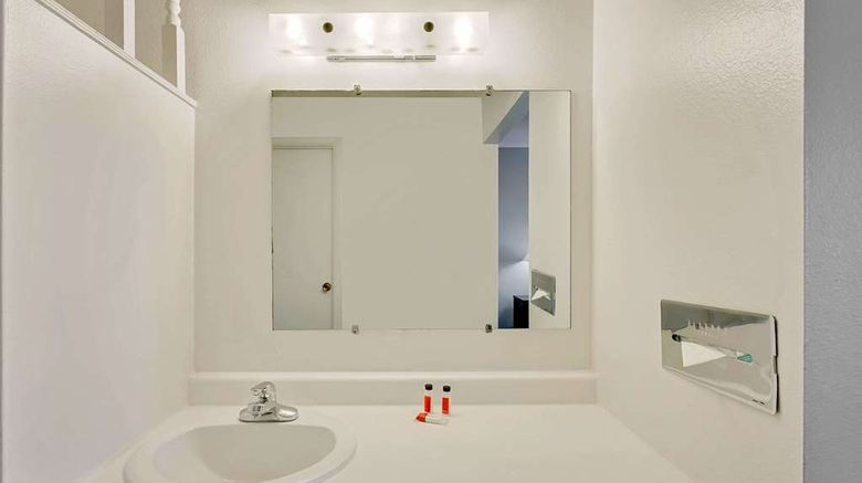 <b>Super 8 Alturas Room</b>. Images powered by <a href="https://iceportal.shijigroup.com/" title="IcePortal" target="_blank">IcePortal</a>.