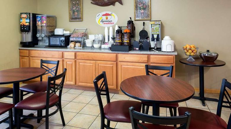 <b>Super 8 Crescent City Other</b>. Images powered by <a href="https://iceportal.shijigroup.com/" title="IcePortal" target="_blank">IcePortal</a>.