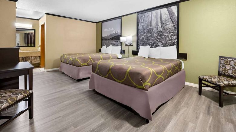 <b>Super 8 Crescent City Room</b>. Images powered by <a href="https://iceportal.shijigroup.com/" title="IcePortal" target="_blank">IcePortal</a>.
