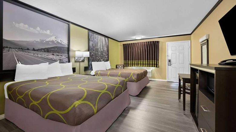 <b>Super 8 Crescent City Room</b>. Images powered by <a href="https://iceportal.shijigroup.com/" title="IcePortal" target="_blank">IcePortal</a>.
