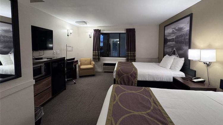 Super 8 Guelph Room