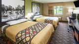 Super 8 Dwight Room