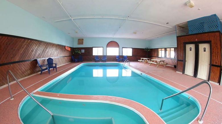 <b>Super 8 Portsmouth Pool</b>. Images powered by <a href="https://iceportal.shijigroup.com/" title="IcePortal" target="_blank">IcePortal</a>.