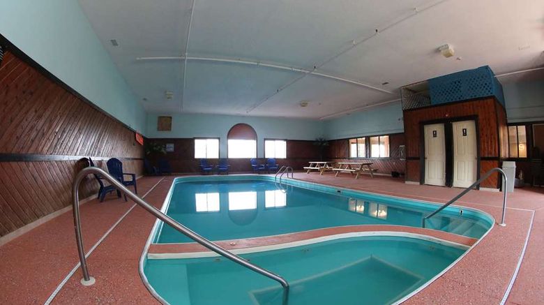 <b>Super 8 Portsmouth Pool</b>. Images powered by <a href="https://iceportal.shijigroup.com/" title="IcePortal" target="_blank">IcePortal</a>.
