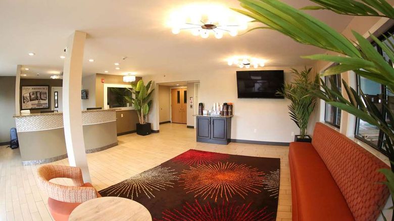 <b>Super 8 Portsmouth Lobby</b>. Images powered by <a href="https://iceportal.shijigroup.com/" title="IcePortal" target="_blank">IcePortal</a>.