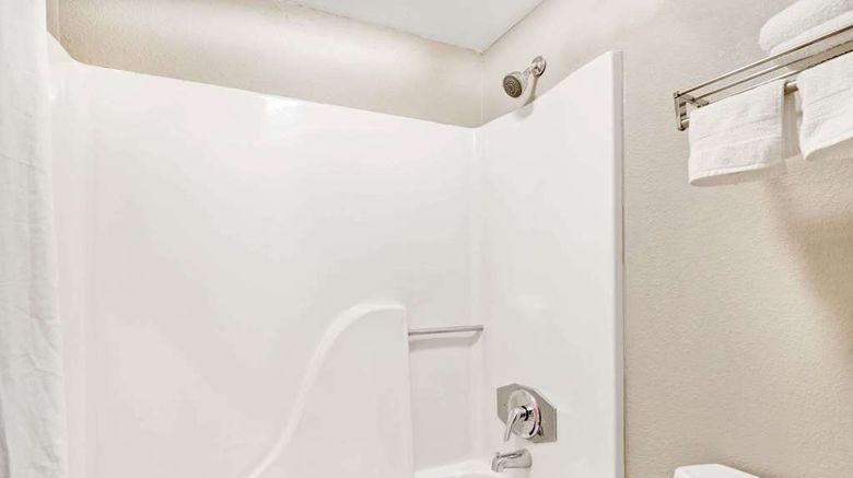<b>Super 8 Lakeland Room</b>. Images powered by <a href="https://iceportal.shijigroup.com/" title="IcePortal" target="_blank">IcePortal</a>.