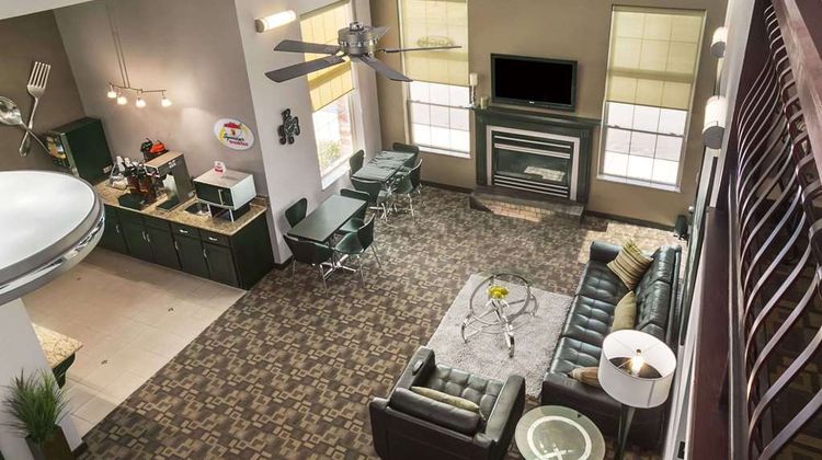 Super 8 Stafford/Springfield Area Lobby