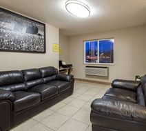 Super 8 Corvallis Lobby