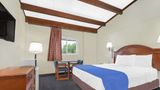 Travelodge by Wyndham Lima OH Room