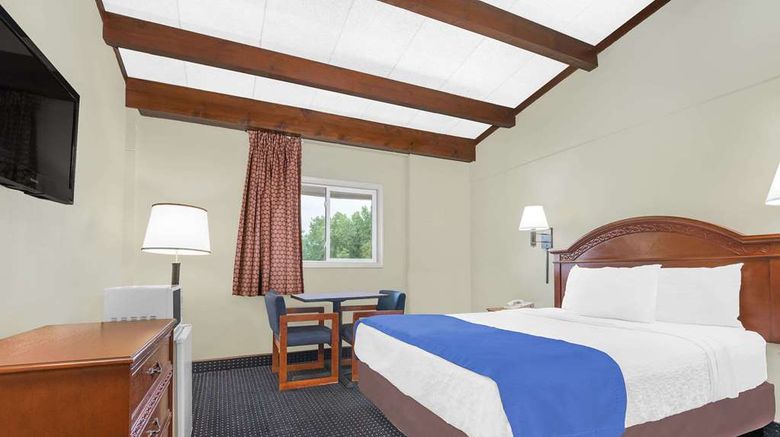 <b>Travelodge by Wyndham Lima OH Room</b>. Images powered by <a href="https://iceportal.shijigroup.com/" title="IcePortal" target="_blank">IcePortal</a>.
